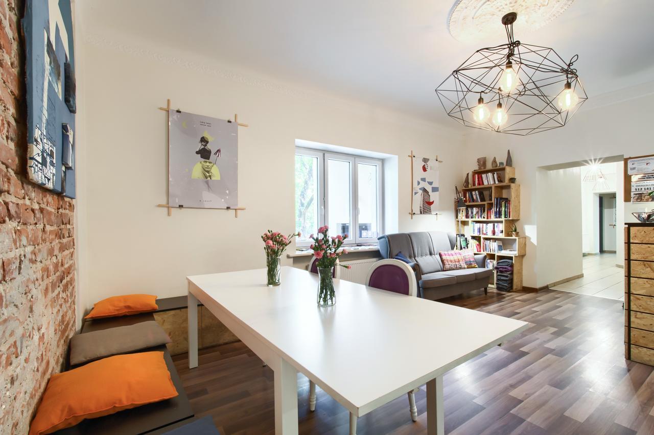 Lull Hostel Warszawa Eksteriør billede