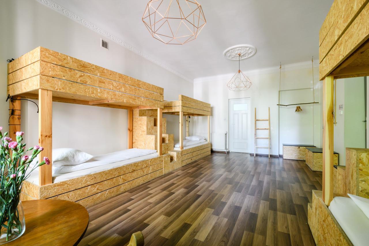 Lull Hostel Warszawa Eksteriør billede