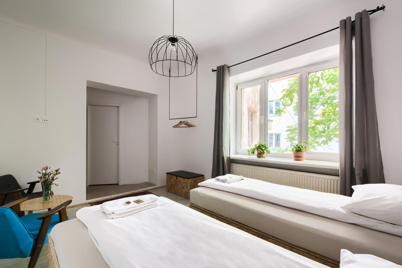 Lull Hostel Warszawa Eksteriør billede