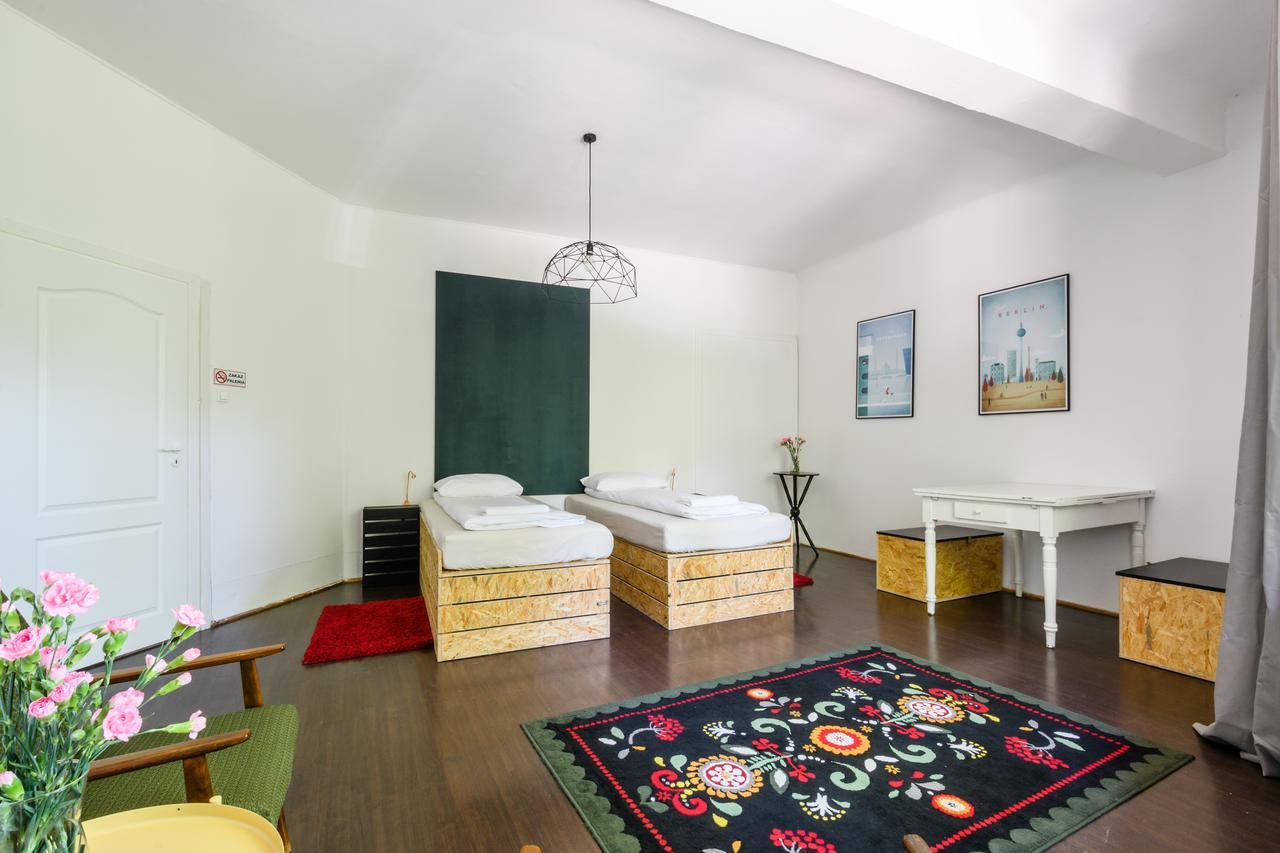 Lull Hostel Warszawa Eksteriør billede