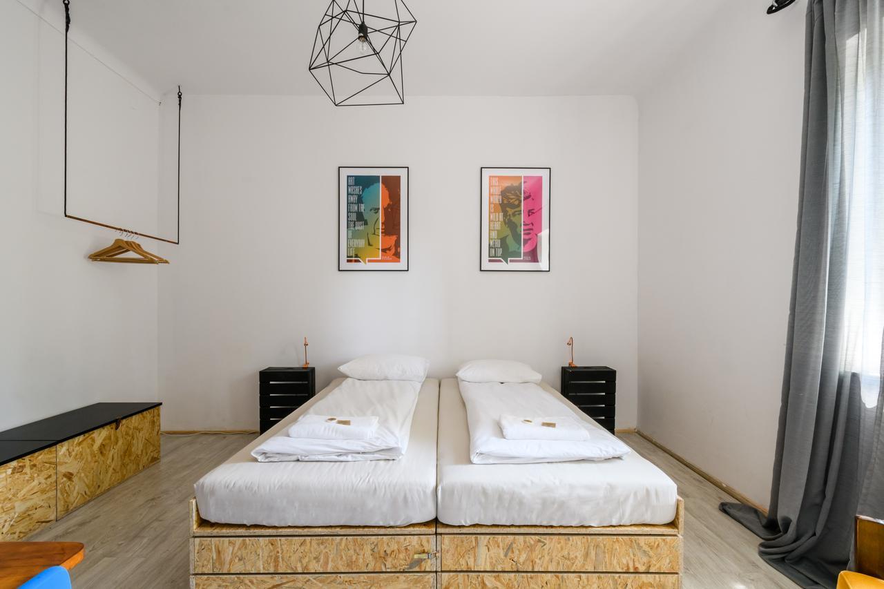 Lull Hostel Warszawa Eksteriør billede