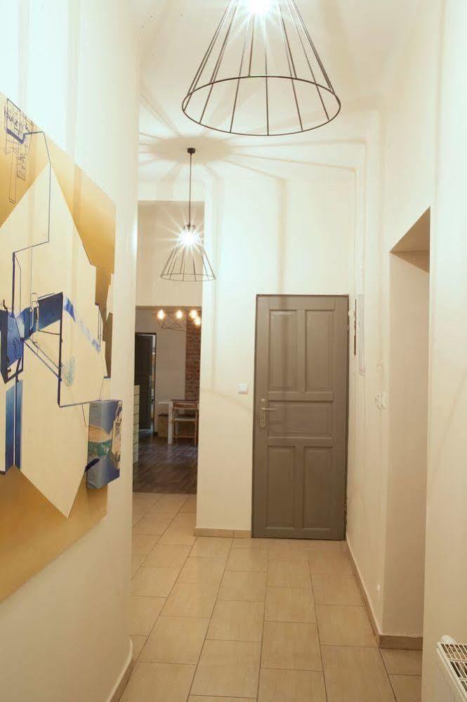 Lull Hostel Warszawa Eksteriør billede